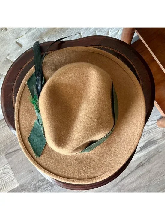 Vintage Capo Feathered Tan Wool Hat + Ribbon Hatband - Picture 8 of 10